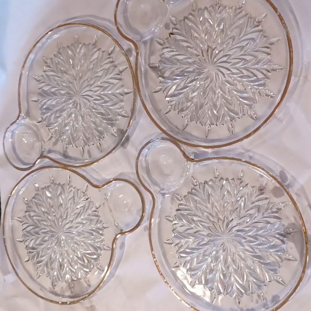 Vintage Jeanette Glass Snack Plates with Gold Trim, Feathers pattern, set of 4